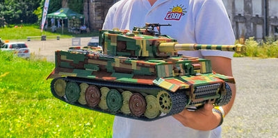Pz.Kpfw. VI Tiger 2 in 1 - 1:12 brick tank model - COBI 2807 - 8000 bricks EXECUTIVE EDITION Tank COBI