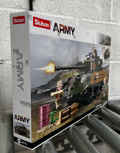 Sherman M4A3 (76W) brick tank model - Sluban M38-B1110 - 715 bricks Tank SLUBAN 